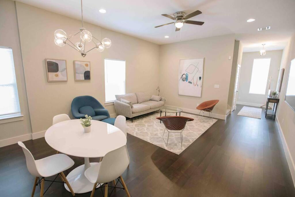 Spacious, Sleeps 6, St Phillips, King Bed 圣安东尼奥 外观 照片
